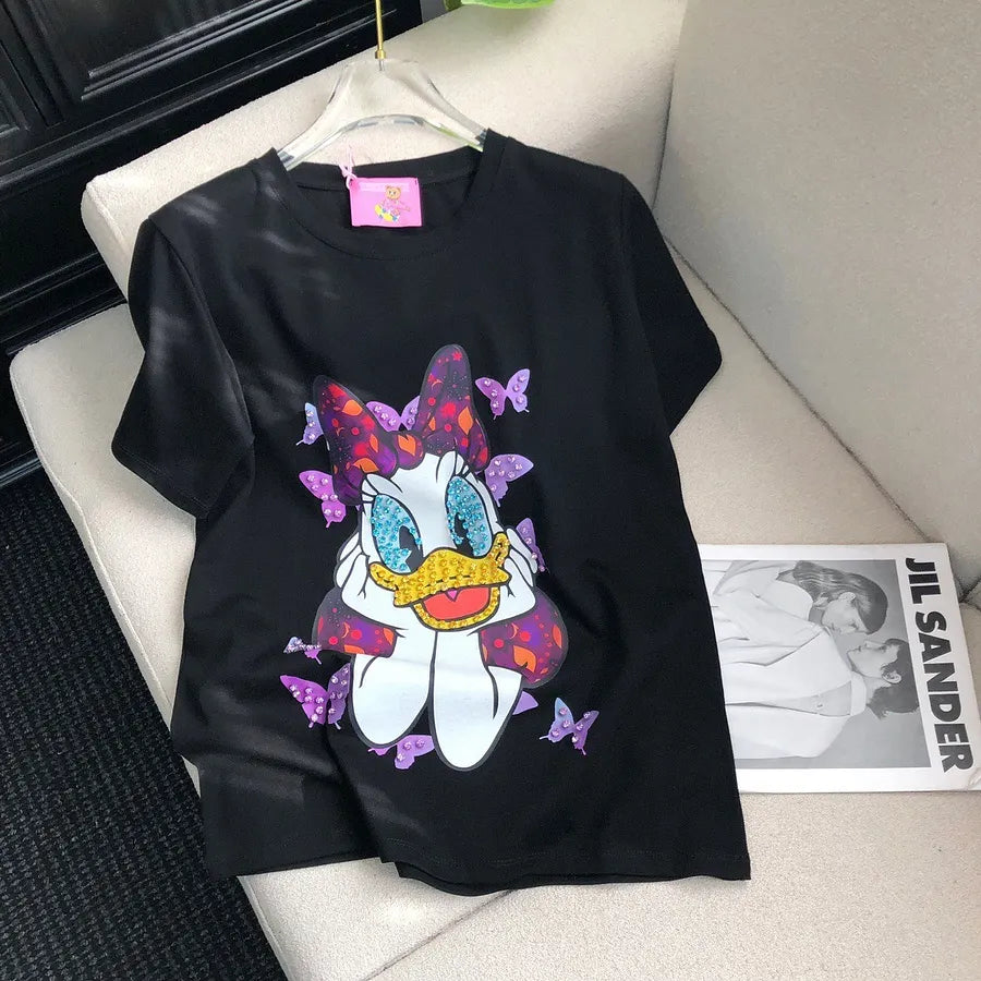 VINESU Sparkly Daisy Duck with Purple Butterflies – Black Edgy-Cute Short-Sleeve Tee