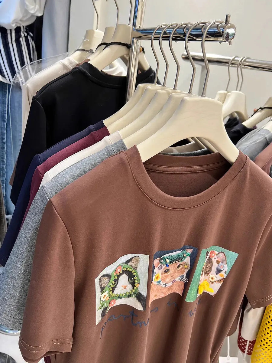 VINESU Style On Point🐈 Cat Illustration Tee—3D Accents Tell Stories