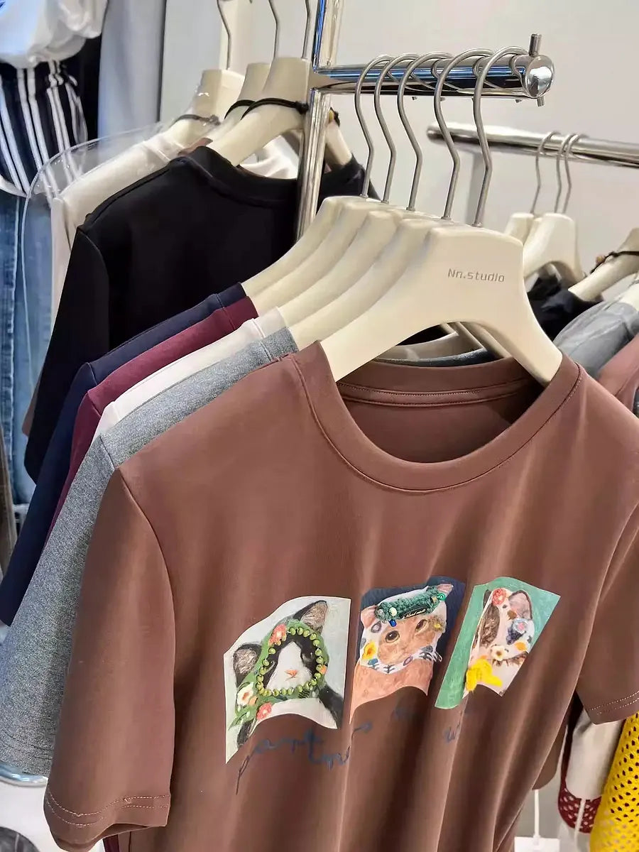 VINESU Style On Point🐈 Cat Illustration Tee—3D Accents Tell Stories