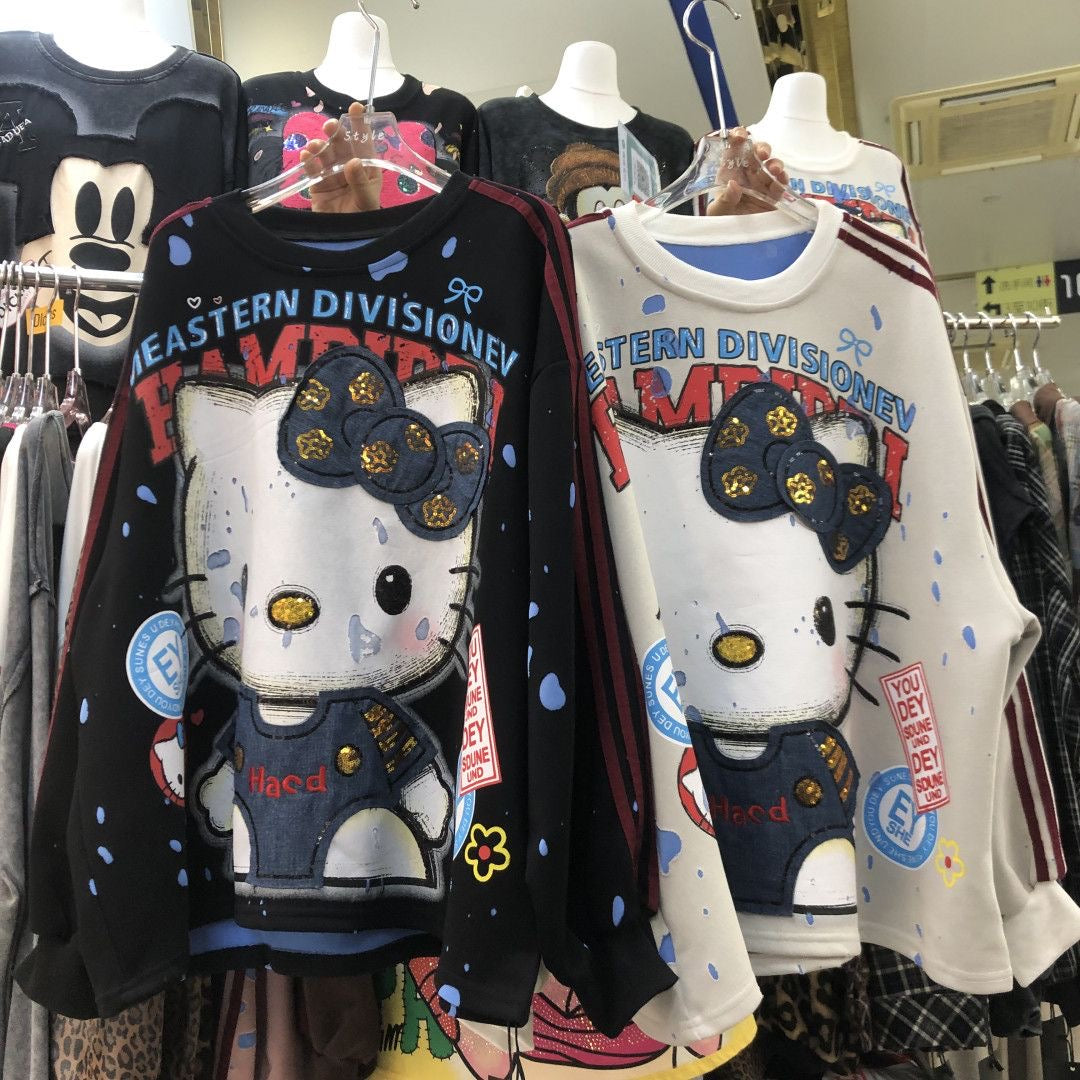 Sequin Embroidered HELLOKITTY Character Lightweight Sweatshirt – Double Side Graphic Crewneck
