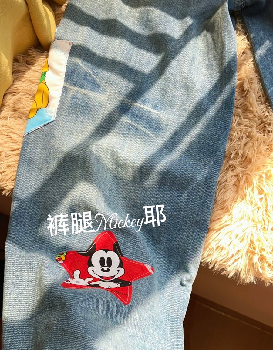 Vinesu A58 - Handmade Retro Mickey Patchwork Wide-Leg Jeans | 90s Nostalgia Custom Denim (No Belt Included)