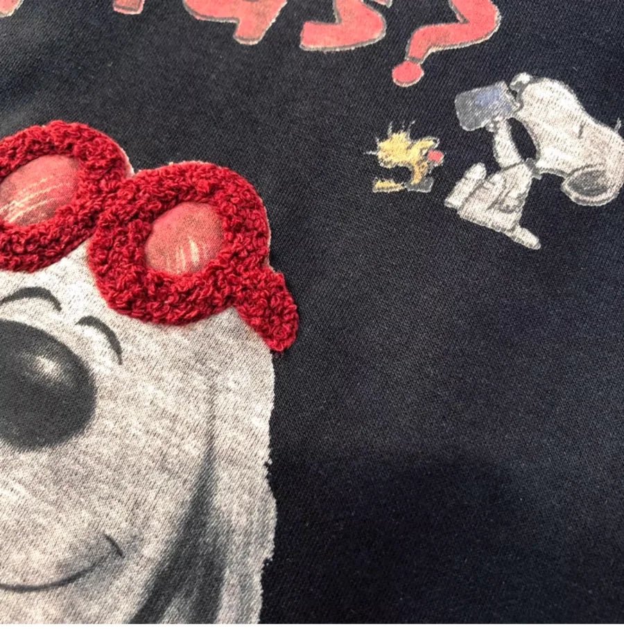 A145 - Hand-Embroidered Snoopy Outline T-Shirt - 220g Premium Heavyweight Cotton