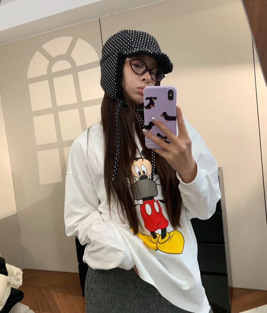 Vinesu A56 - Premium 100% Cotton Long Sleeve Graphic Tee - Cute Cartoon Mouse Print - Loose Fit Spring/Autumn Couple T-shirt in White