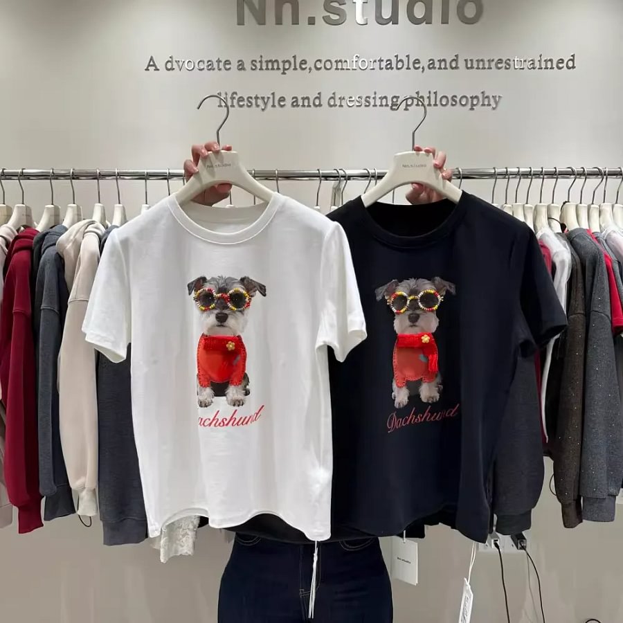 VINESU A50 220GSM Cotton Schnauzer Graphic Tee | Rhinestone Embellished Dog Print T-Shirt