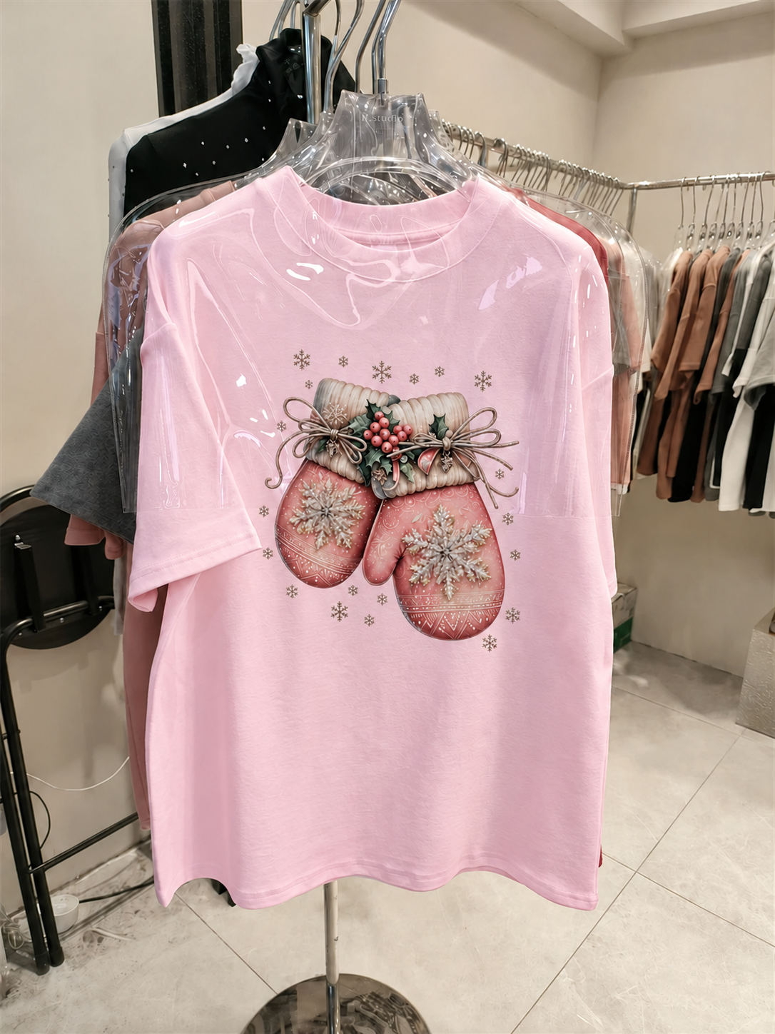 Christmas Mittens Graphic T-Shirt | 3D Bow & Beaded Details
