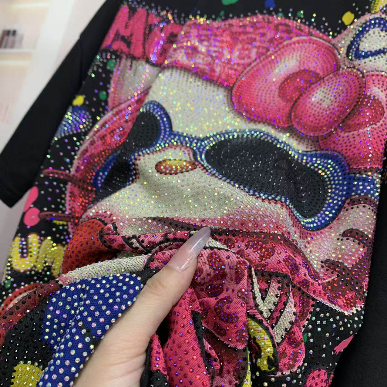 A225 - Hello Kitty Sunglasses Y2K Double-Sided Aesthetic Tee - 320g Heavyweight Breathable Cotton - Premium Rhinestone Bling Streetwear Boxy T-Shirt