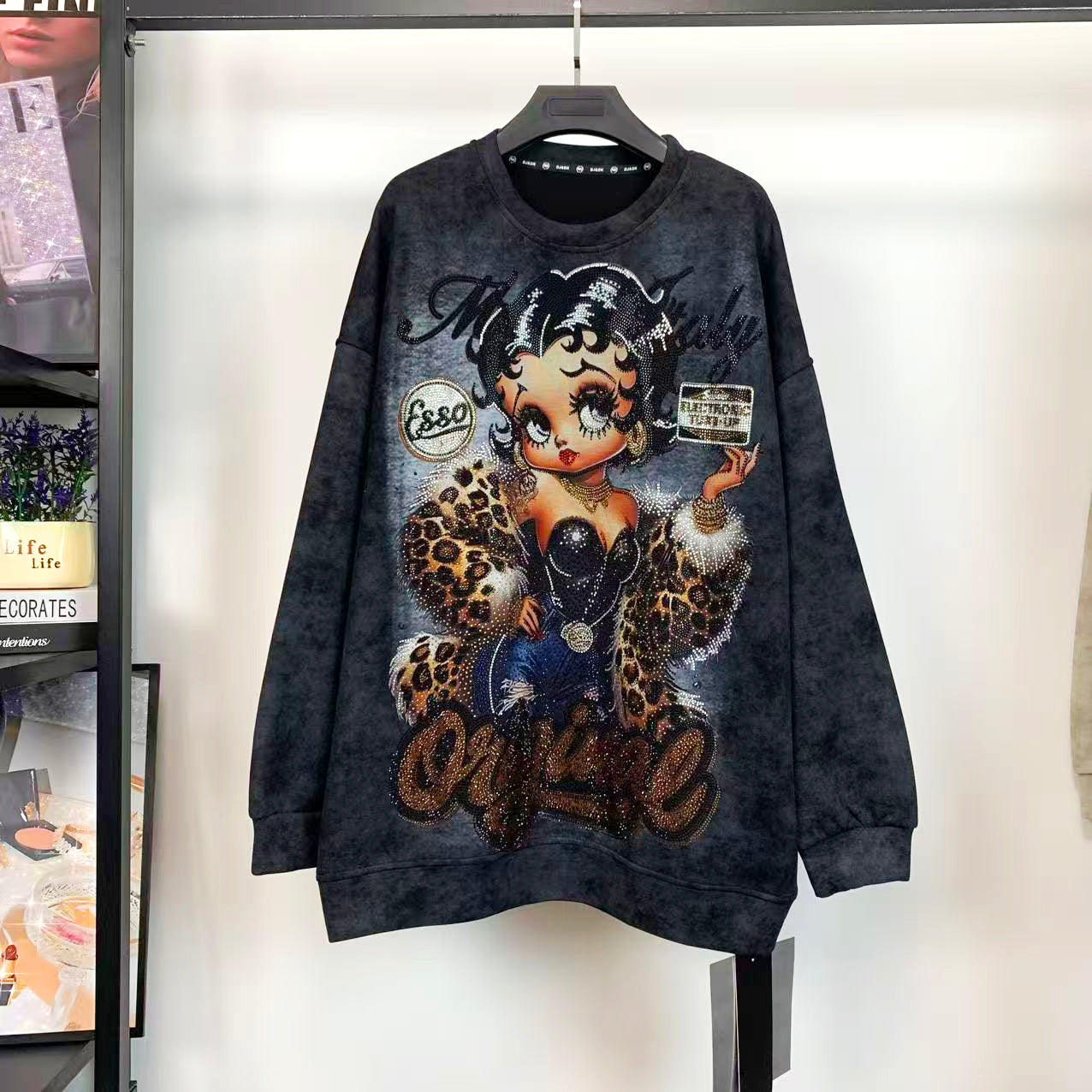 R18 - Rhinestone Betty Graphic Oversized Sweatshirt – Sparkling Vintage Cartoon Style