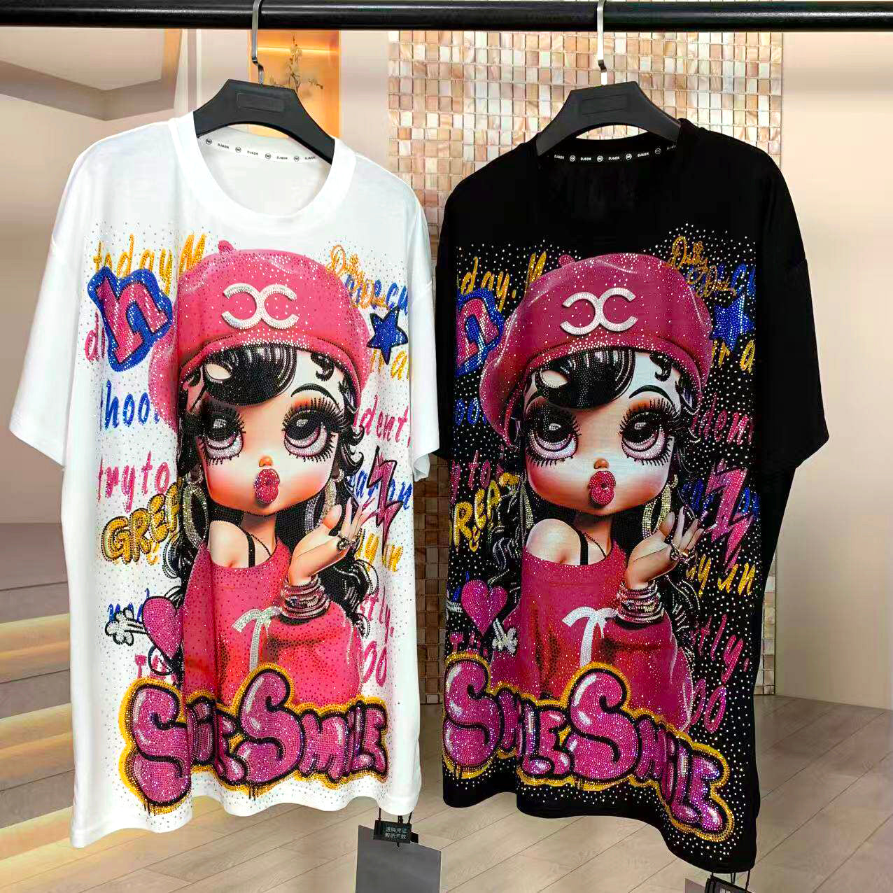 A257 -Betty Girl Rhinestone Oversized T-Shirt – Y2K Cartoon Graphic Tee Sparkle Streetwear Top Women 320G Cotton