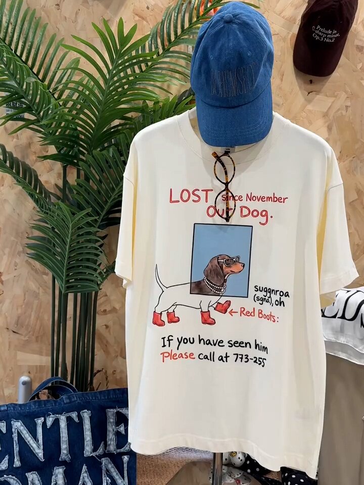 Lost Dog Graphic Tee | Funny Dachshund Cotton T-Shirt
