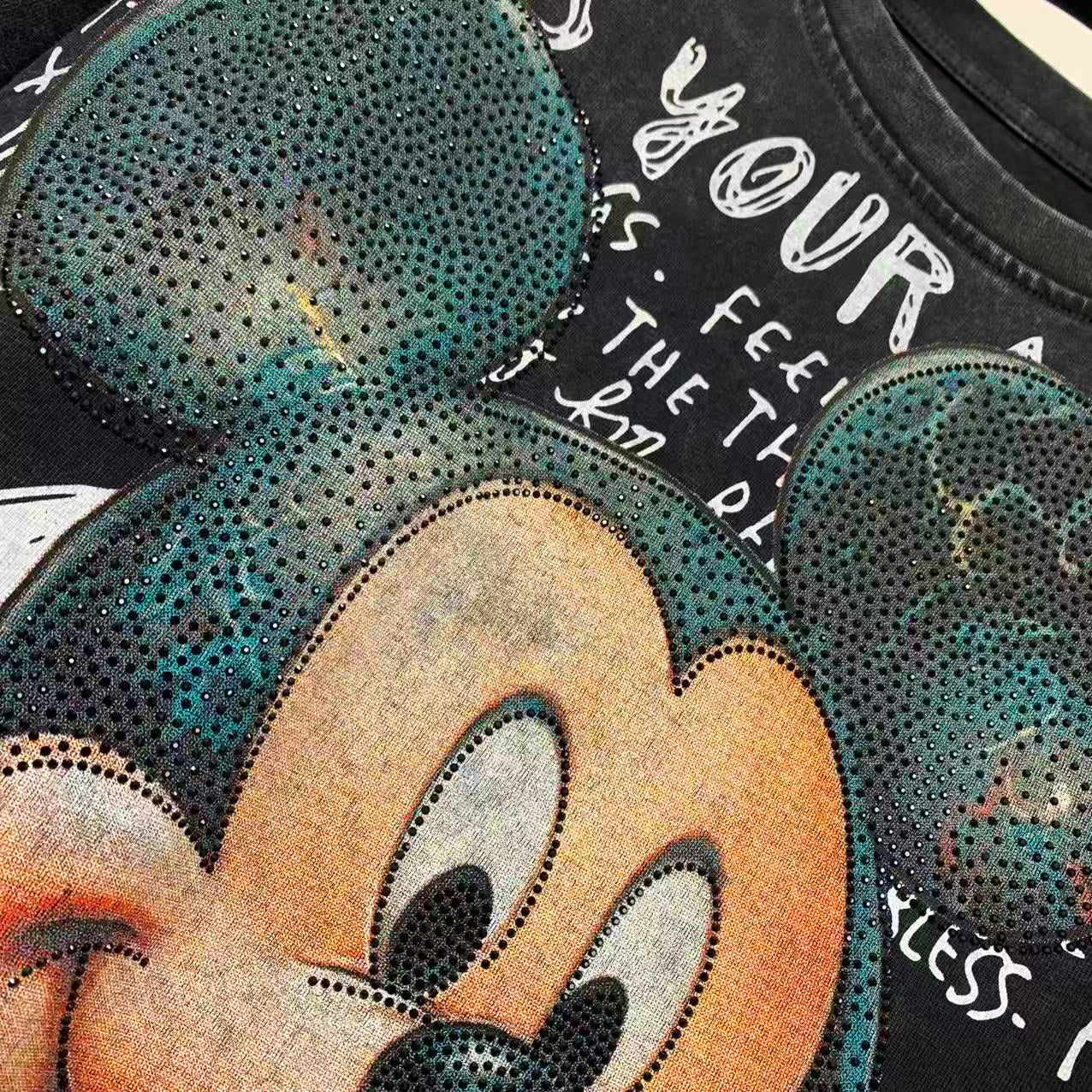 R22 - Mickey Rhinestone Oversized T-Shirt – Sparkling Cartoon Mouse Graphic Cotton Streetwear Tee