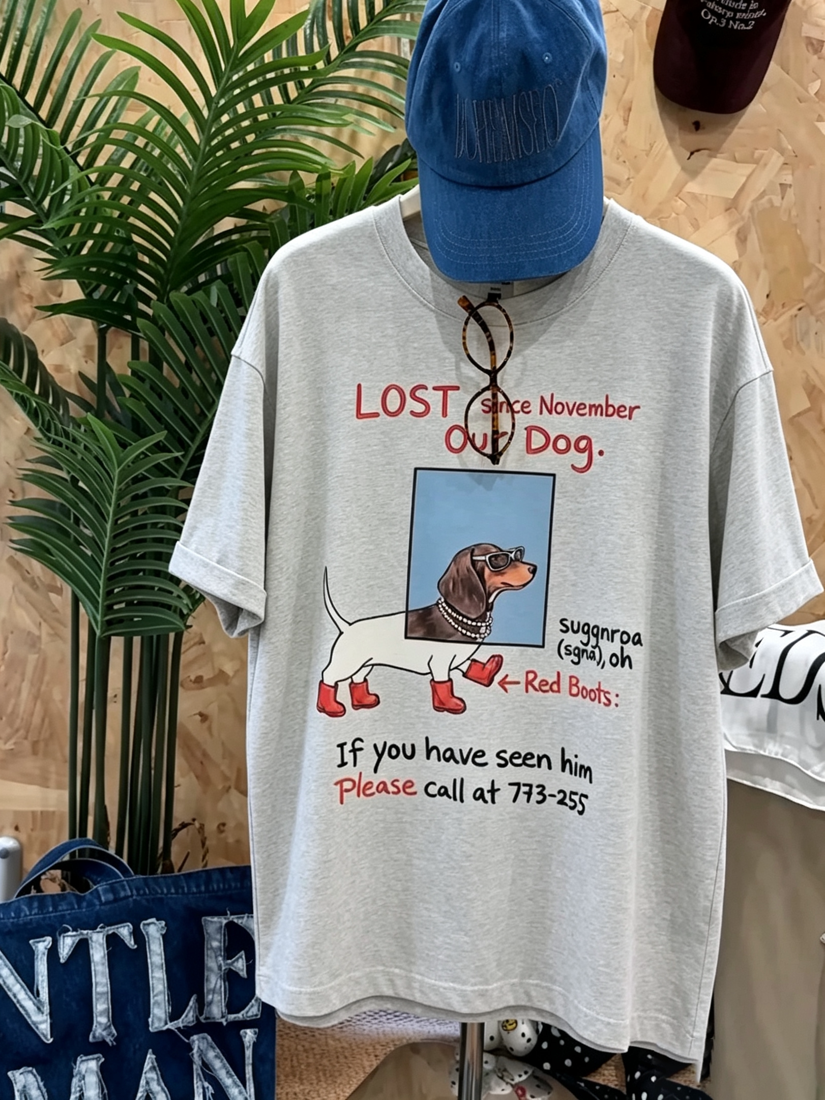 Lost Dog Graphic Tee | Funny Dachshund Cotton T-Shirt
