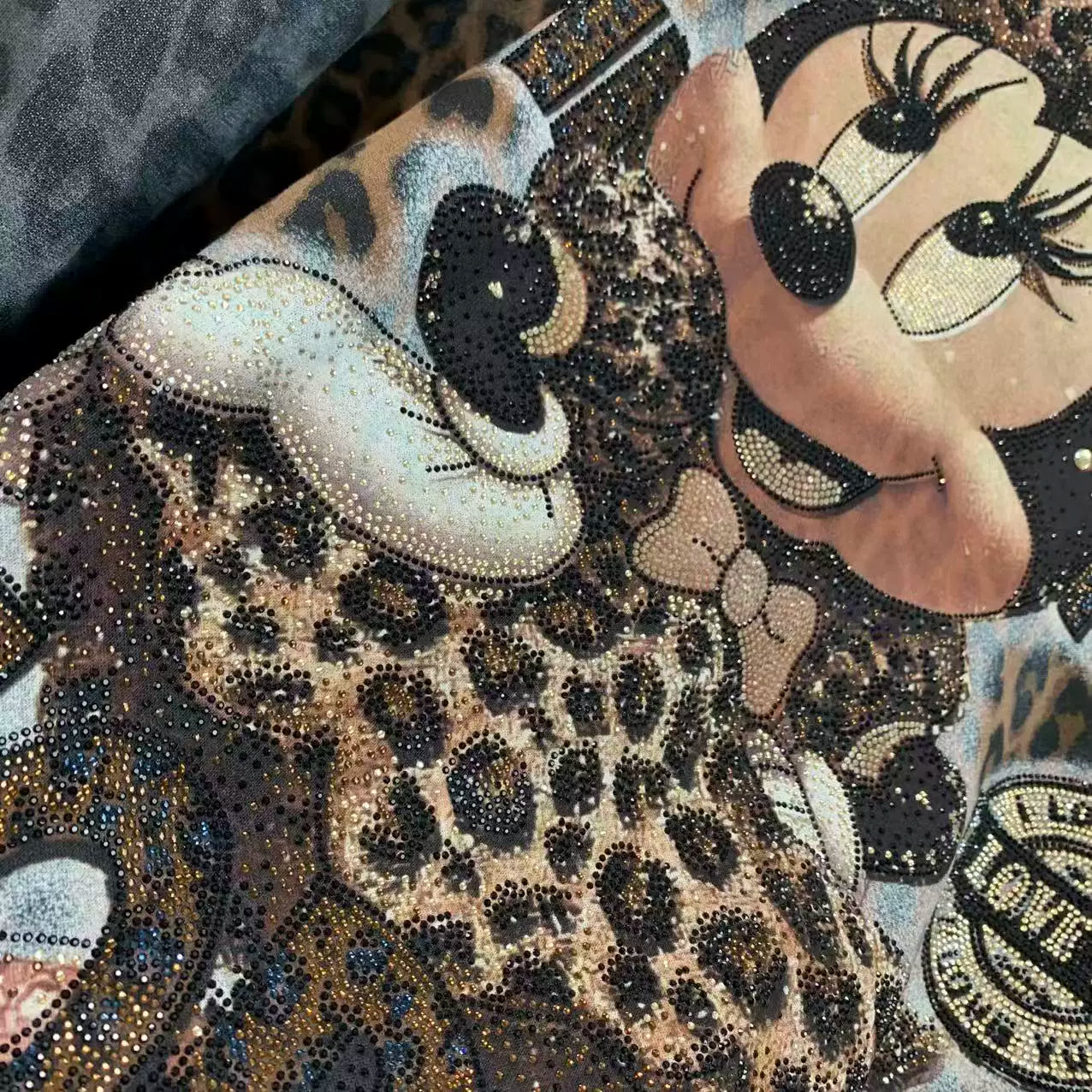 R11 - Pure Cotton Leopard Print Sweatshirt - Luxury Hot-Fix Rhinestone Minnie Mouse Graphic Crewneck Pullover