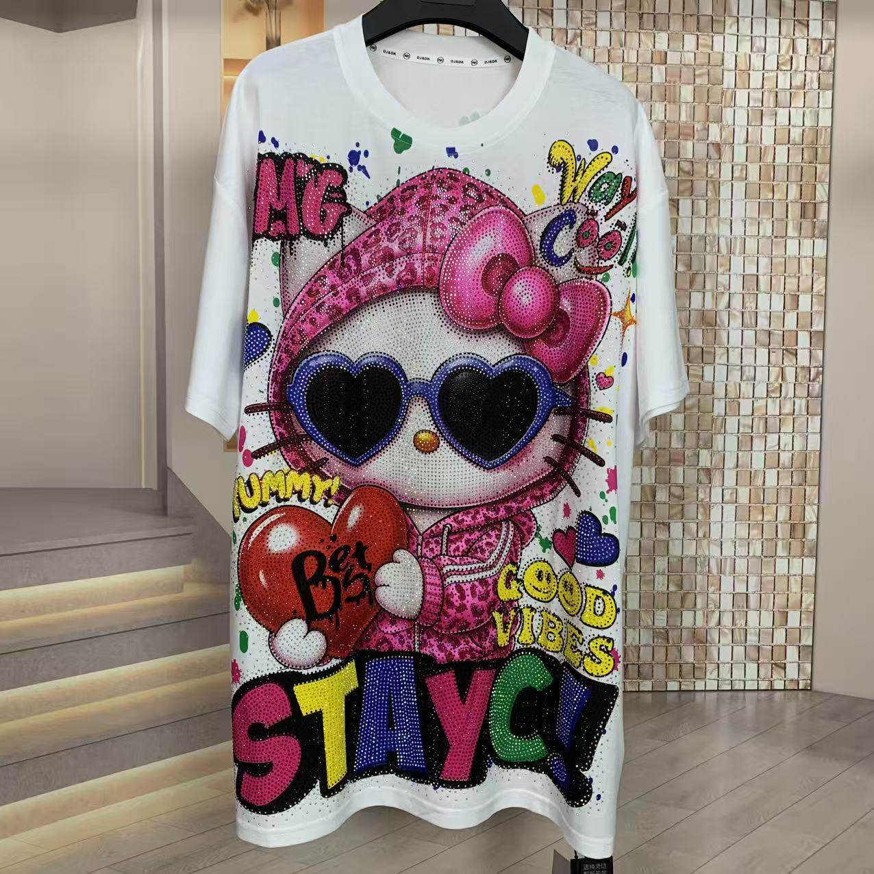A225 - Hello Kitty Sunglasses Y2K Double-Sided Aesthetic Tee - 320g Heavyweight Breathable Cotton - Premium Rhinestone Bling Streetwear Boxy T-Shirt