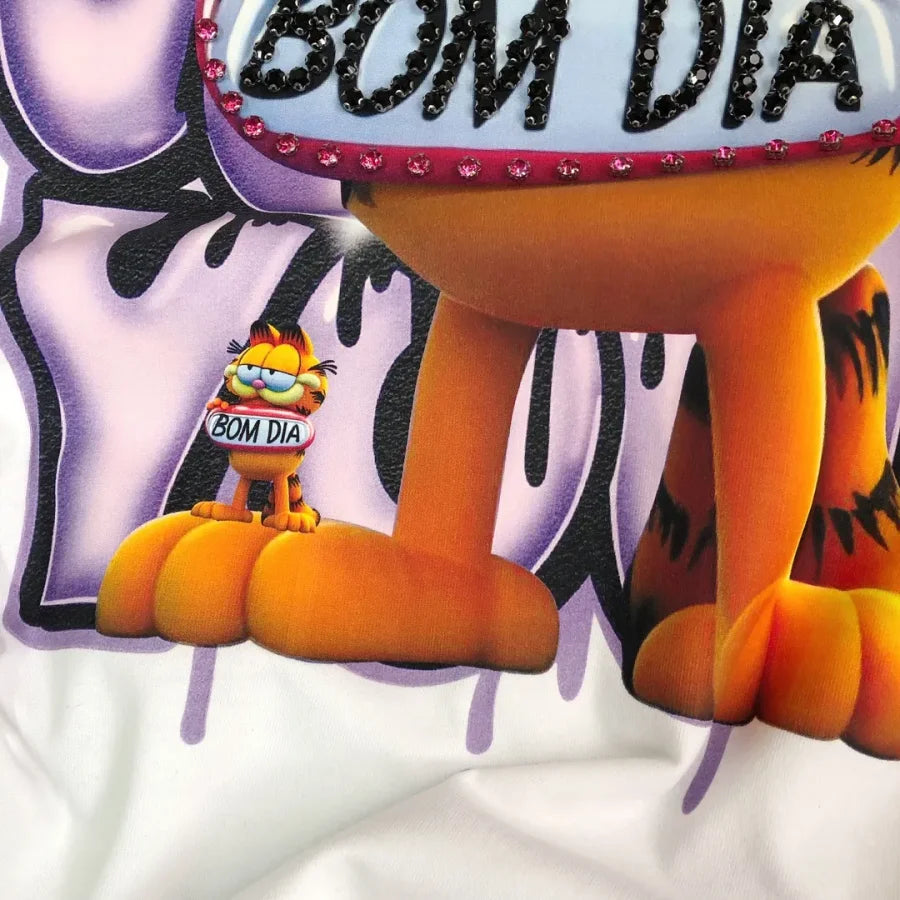 VINESU Rhinestone-Embellished Lazy Cat BOM DIA T-Shirt
