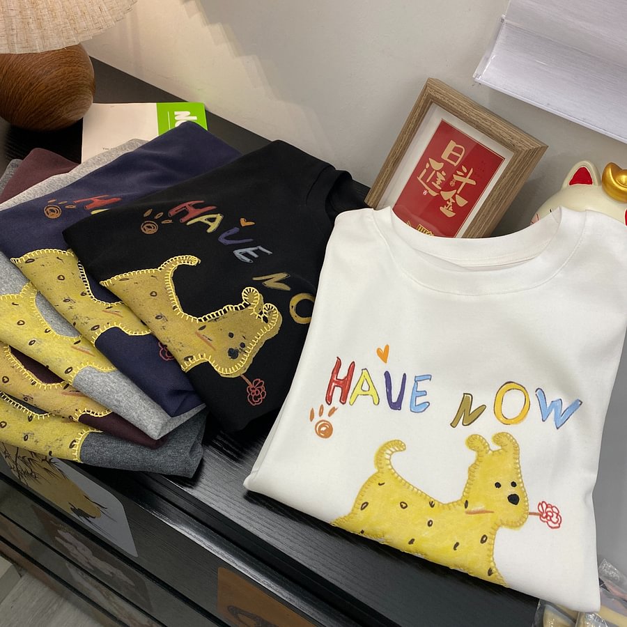 A186 - Doodle Puppy Graphic Tee - Hand-Embroidered Artistic Detail - 220g Premium Heavyweight Cotton