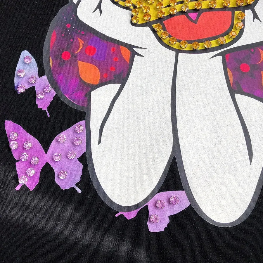 VINESU Sparkly Daisy Duck with Purple Butterflies – Black Edgy-Cute Short-Sleeve Tee