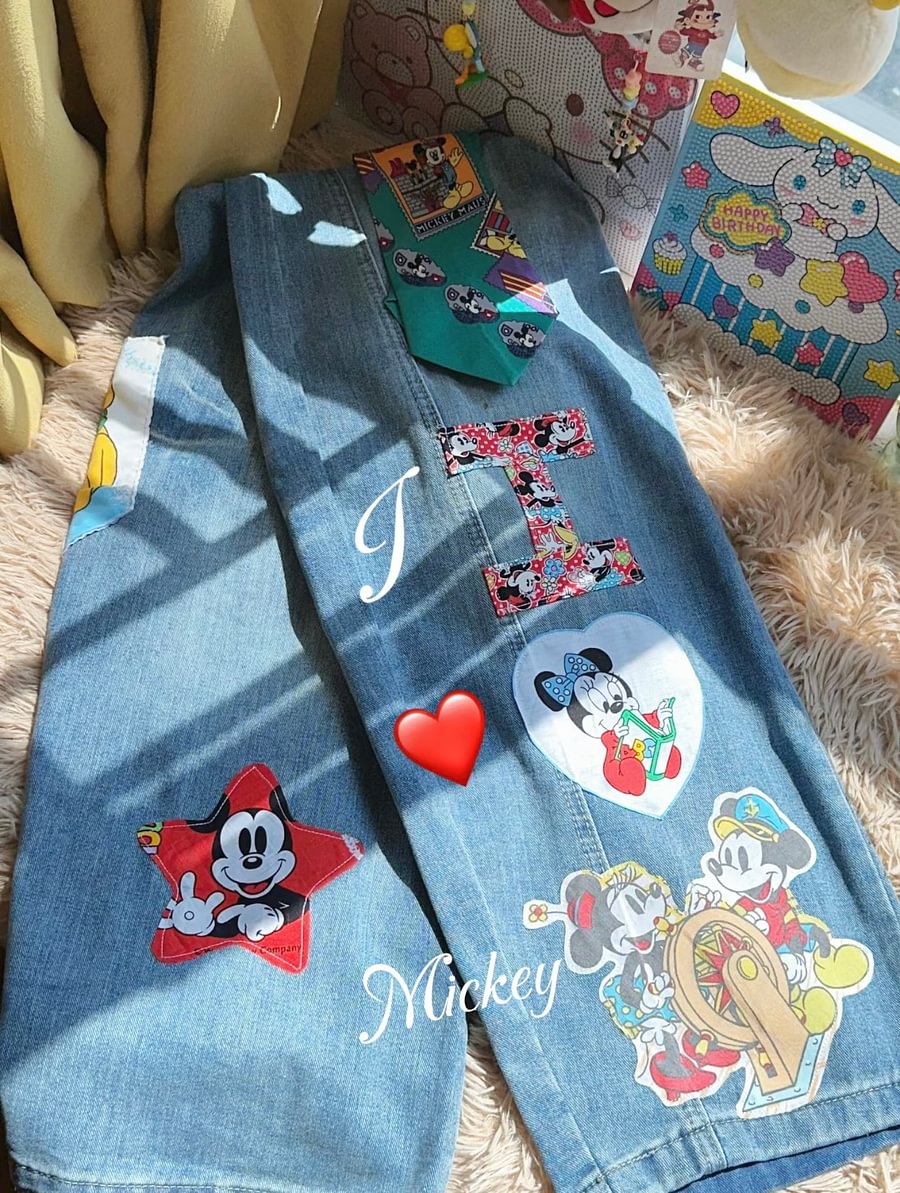 Vinesu A58 - Handmade Retro Mickey Patchwork Wide-Leg Jeans | 90s Nostalgia Custom Denim (No Belt Included)