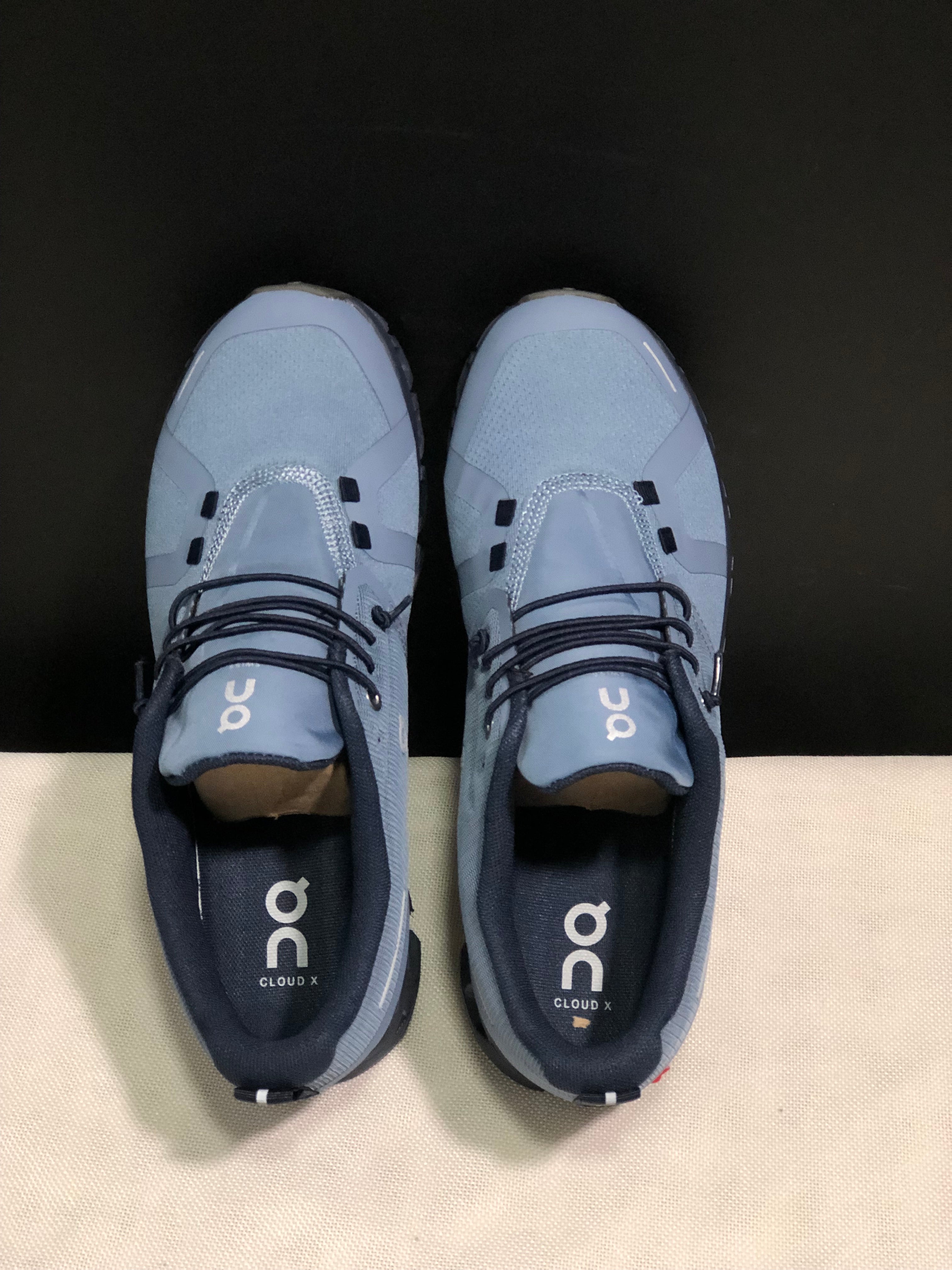 On Cloud 5 navy blue