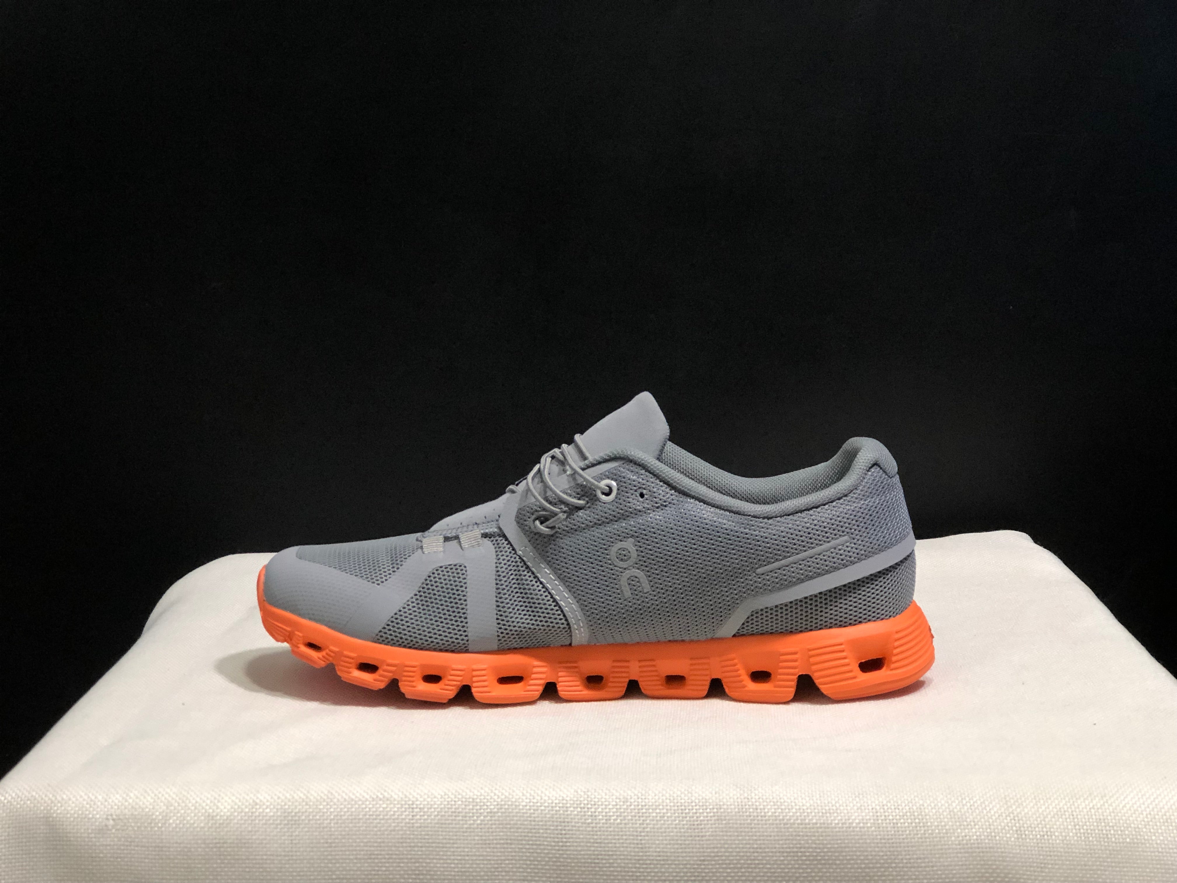 On Cloud 5 gray orange