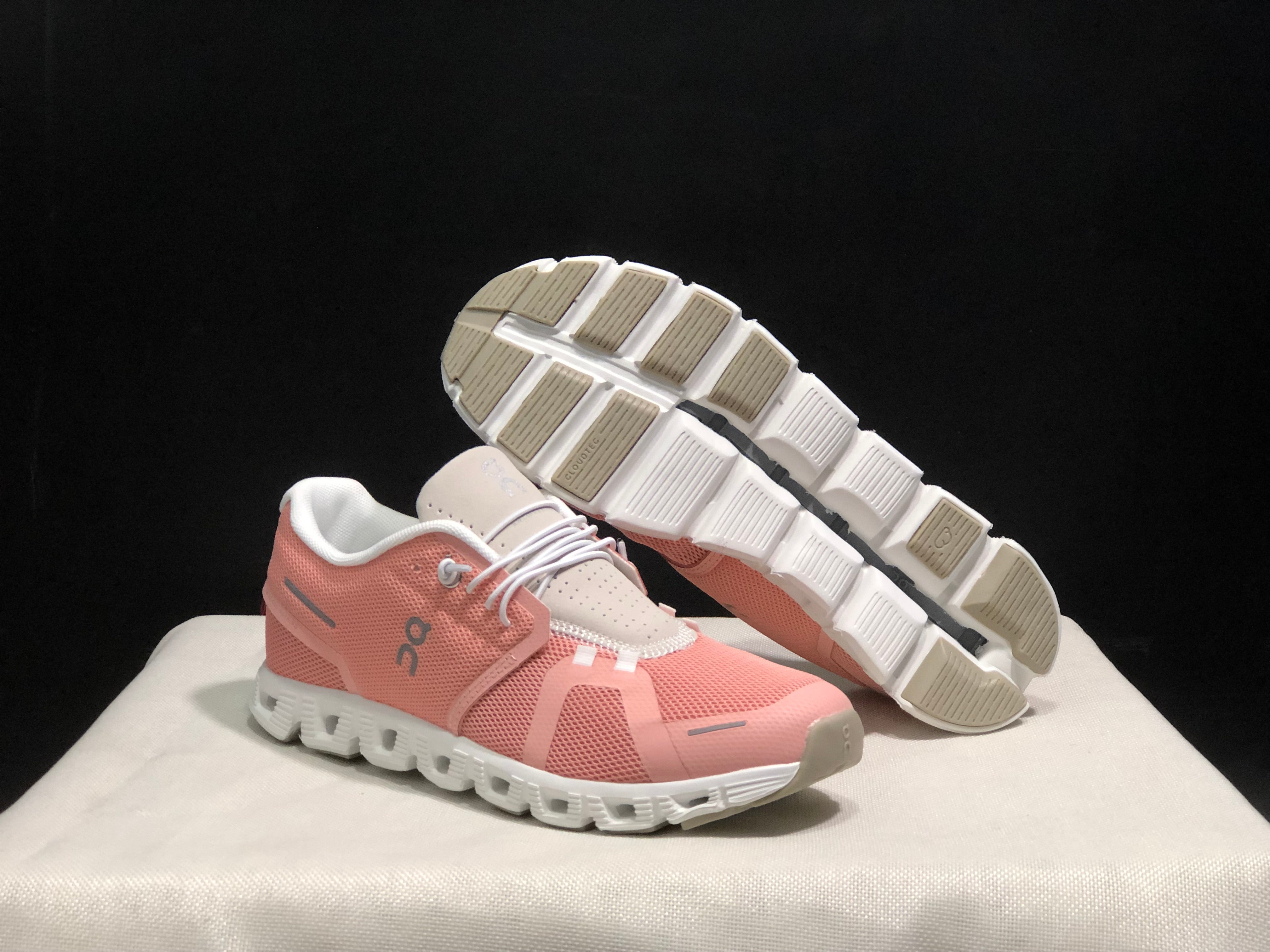 On Cloud 5 Rose pink + shell pink