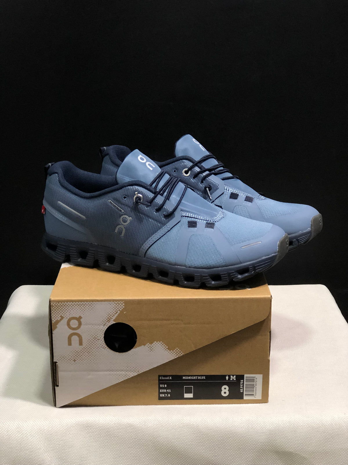 On Cloud 5 navy blue