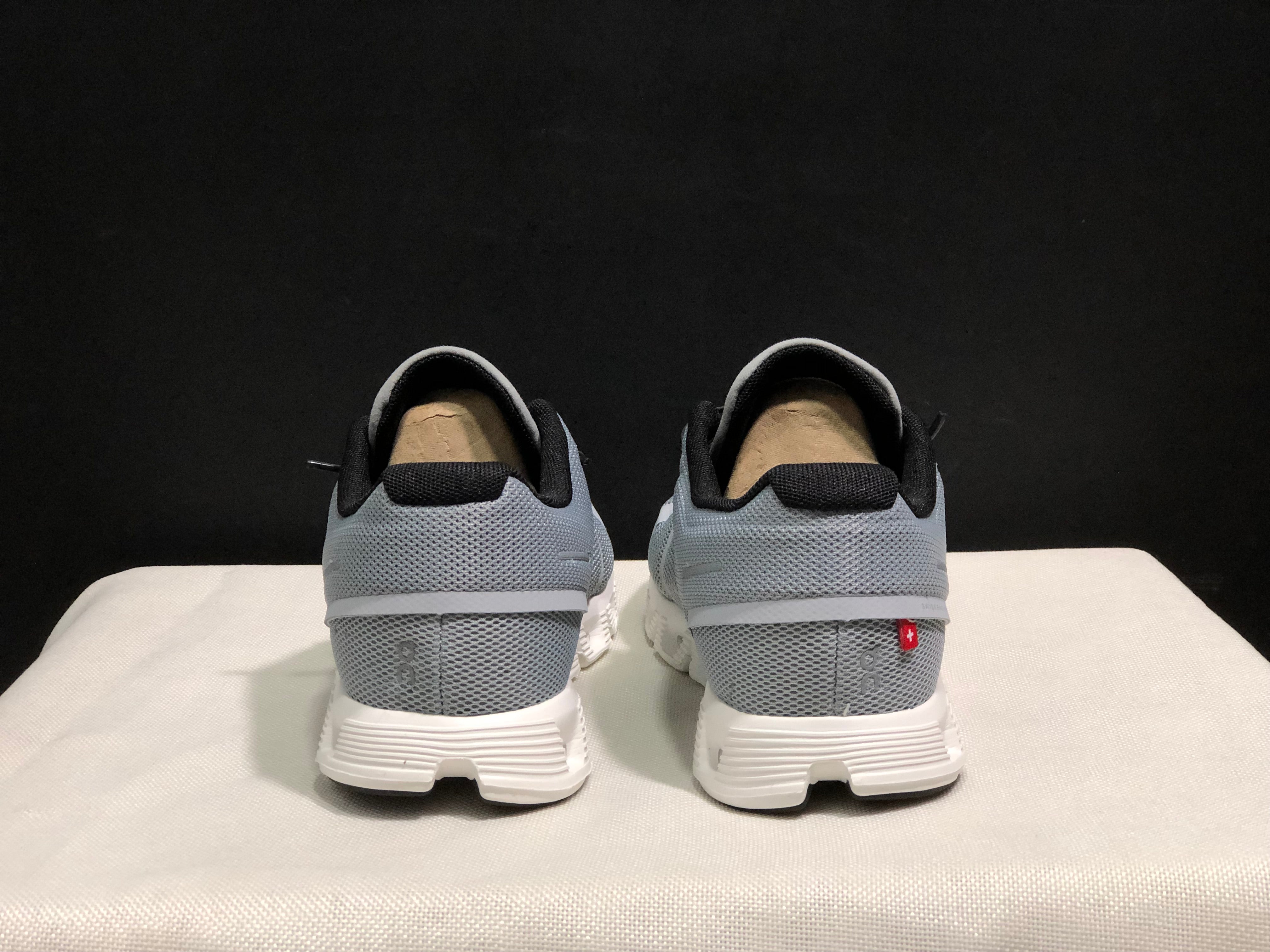 On Cloud 5 glacier gray