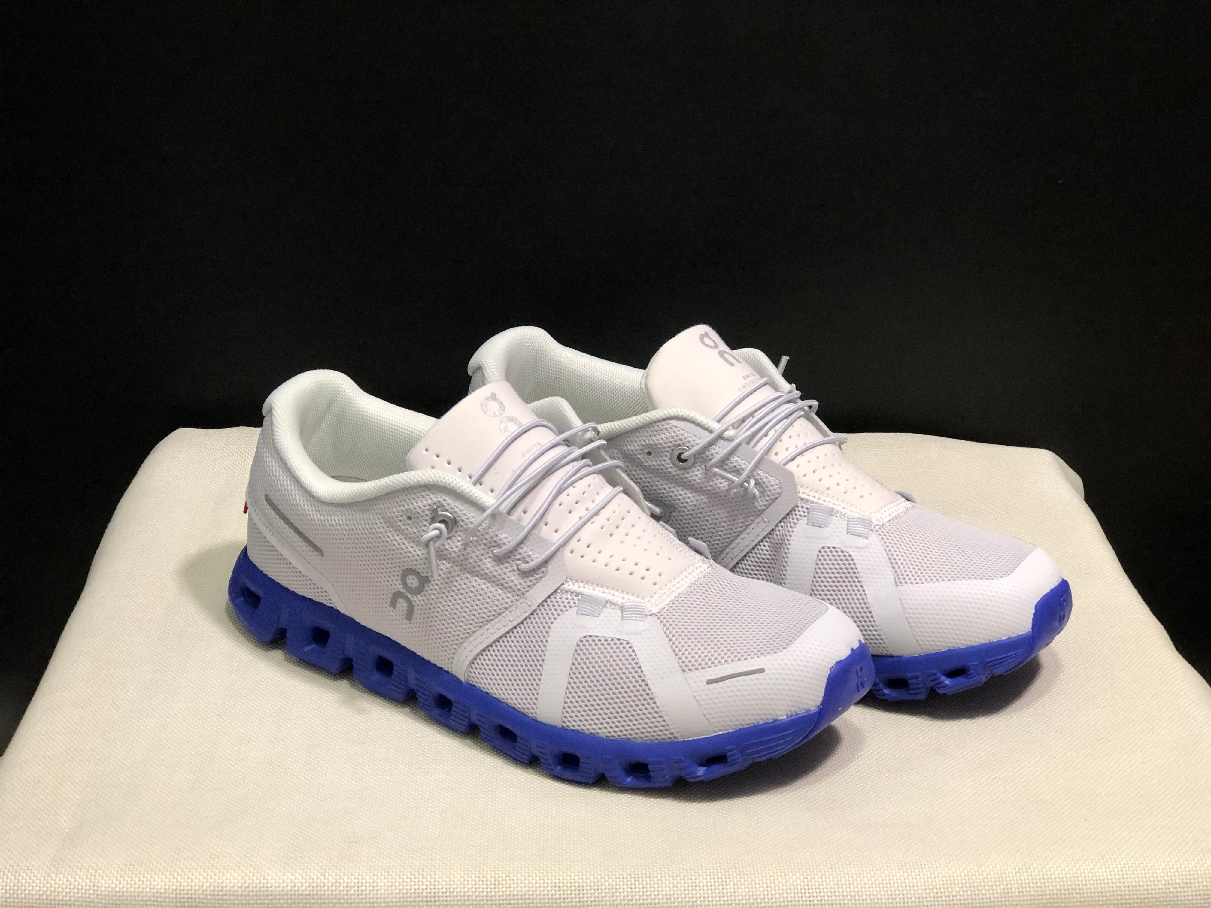 On Cloud 5 fog white + blue