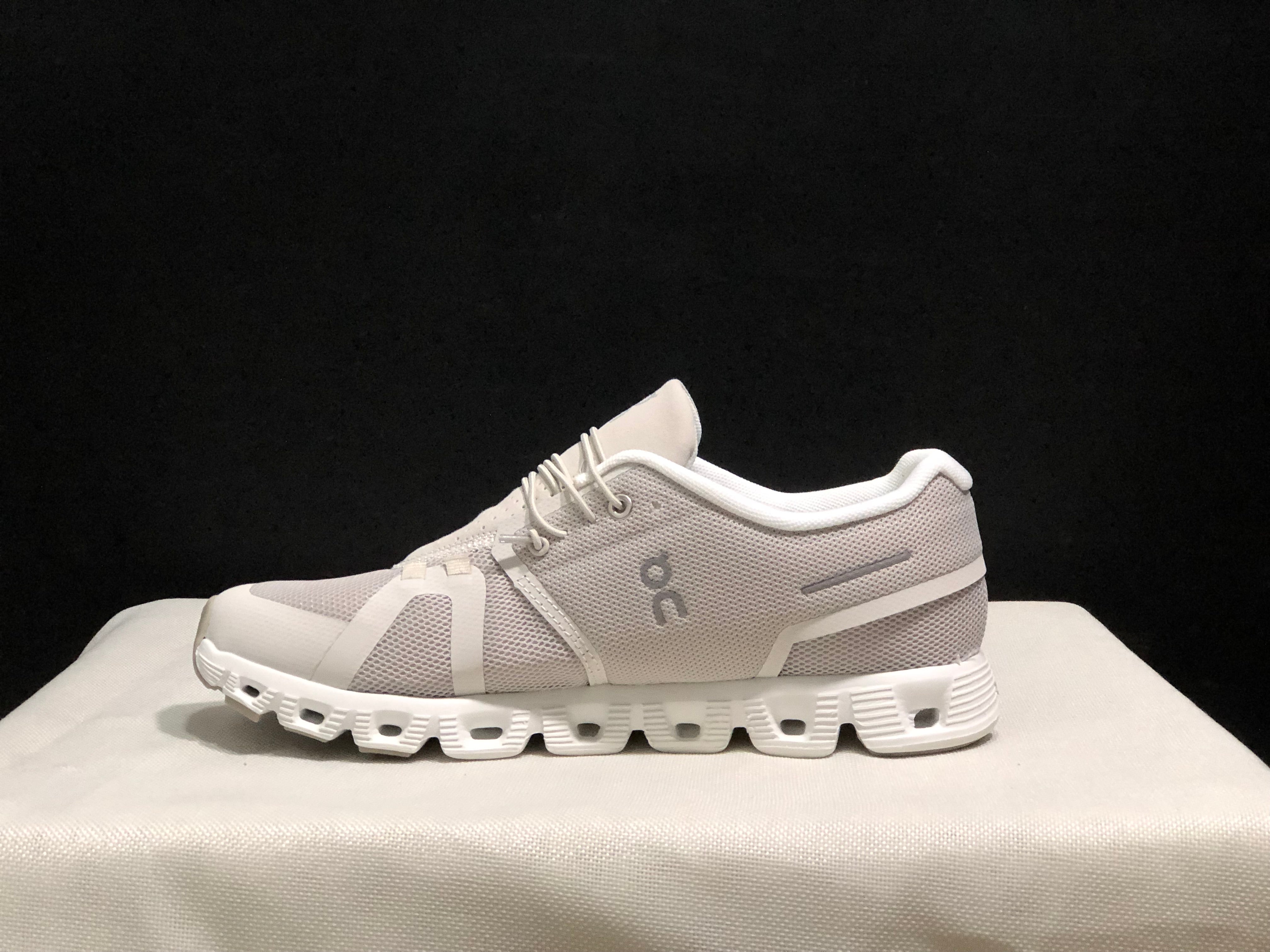On Cloud 5 Pearl White