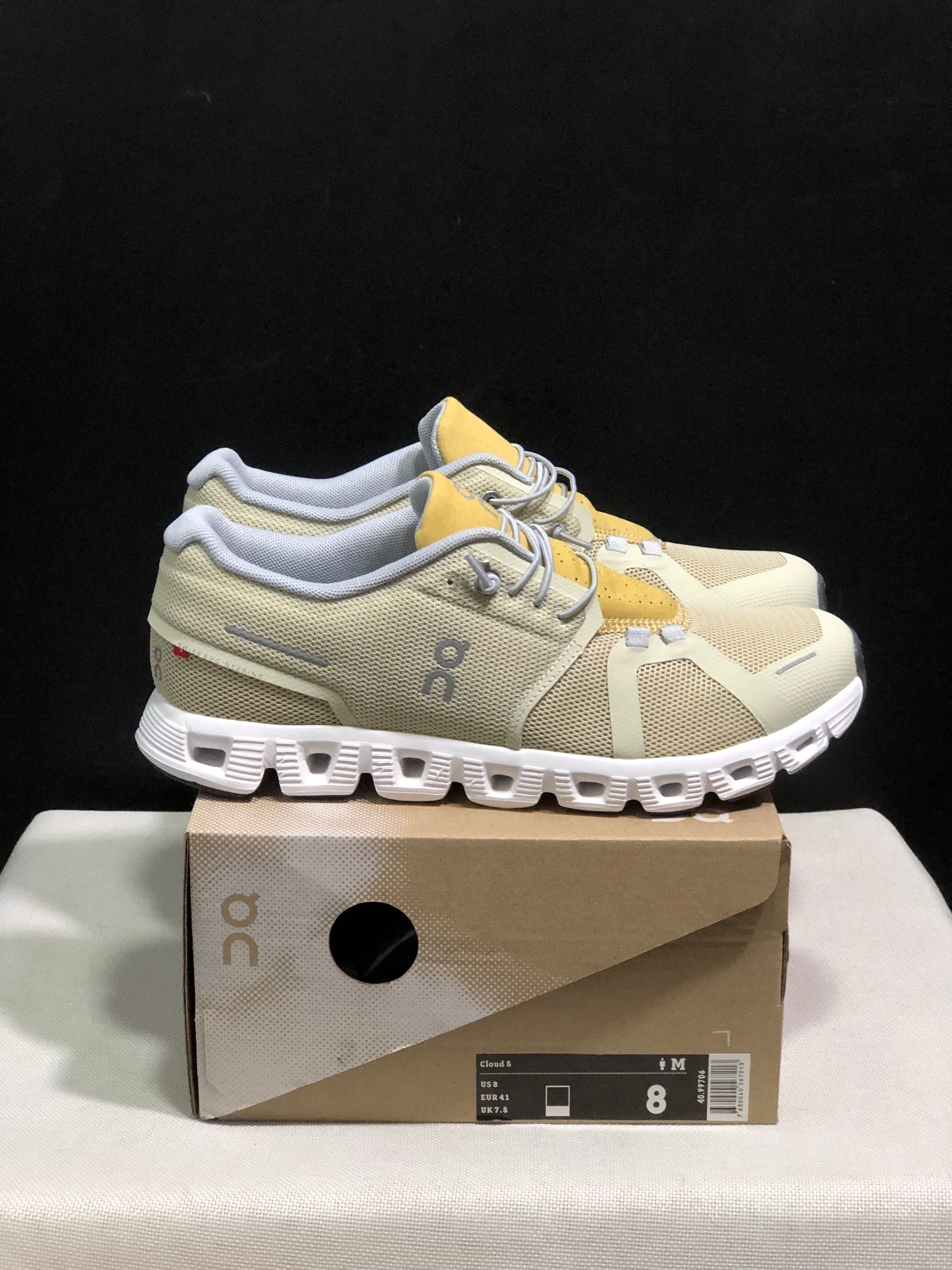 On Cloud 5 light brown