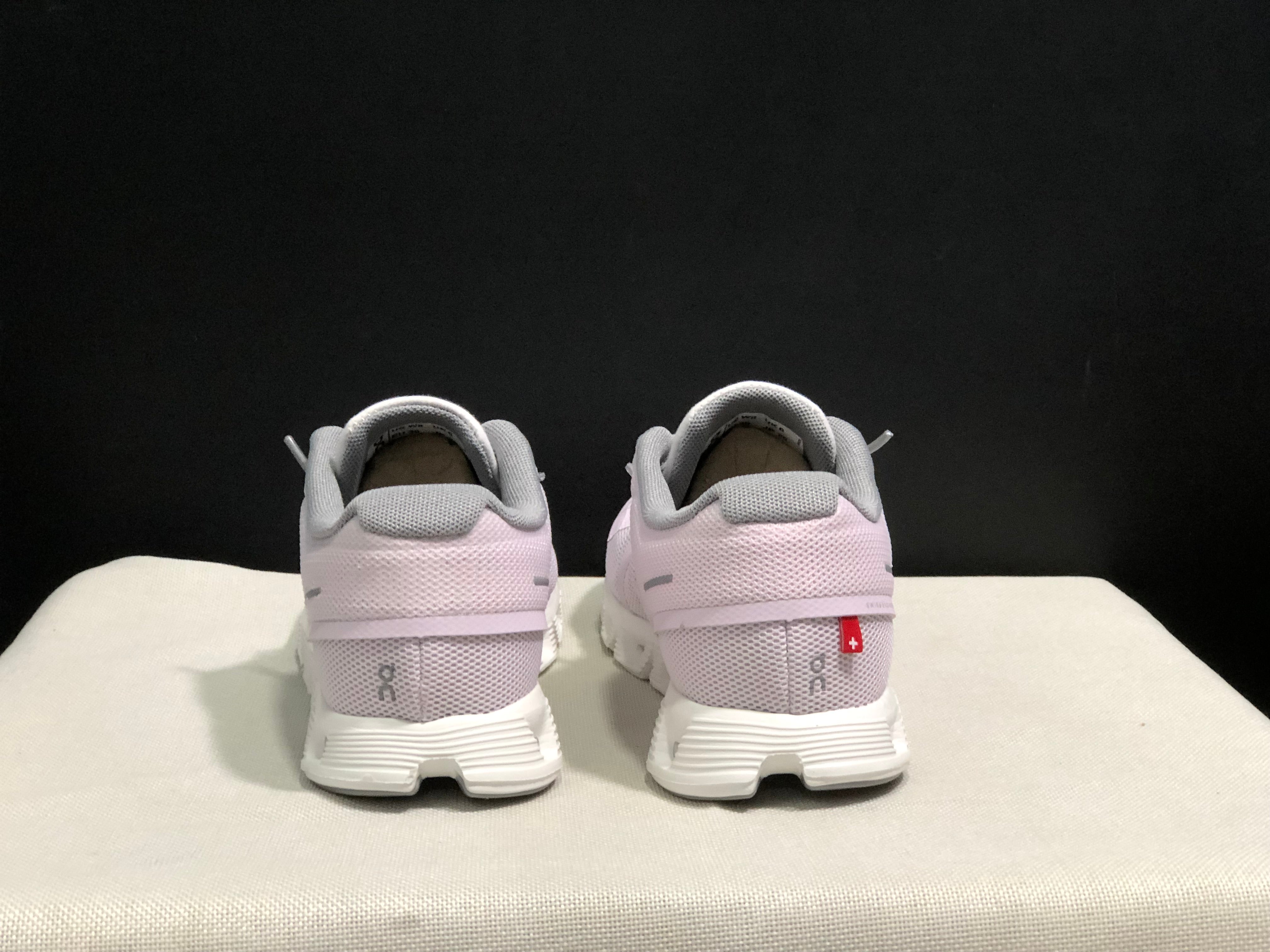 On Cloud 5 Shell pink + white
