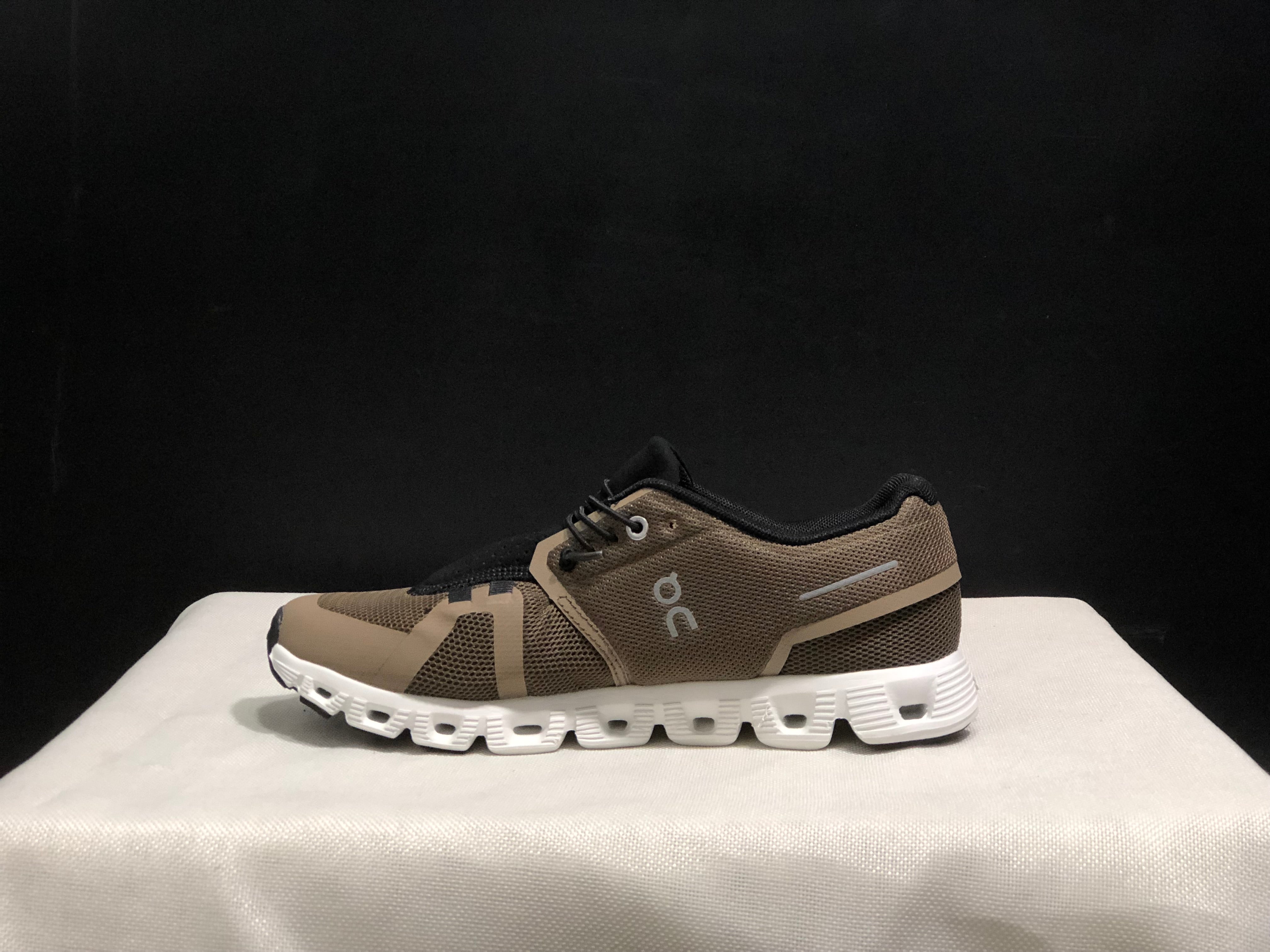 On Cloud 5 Milk tea color