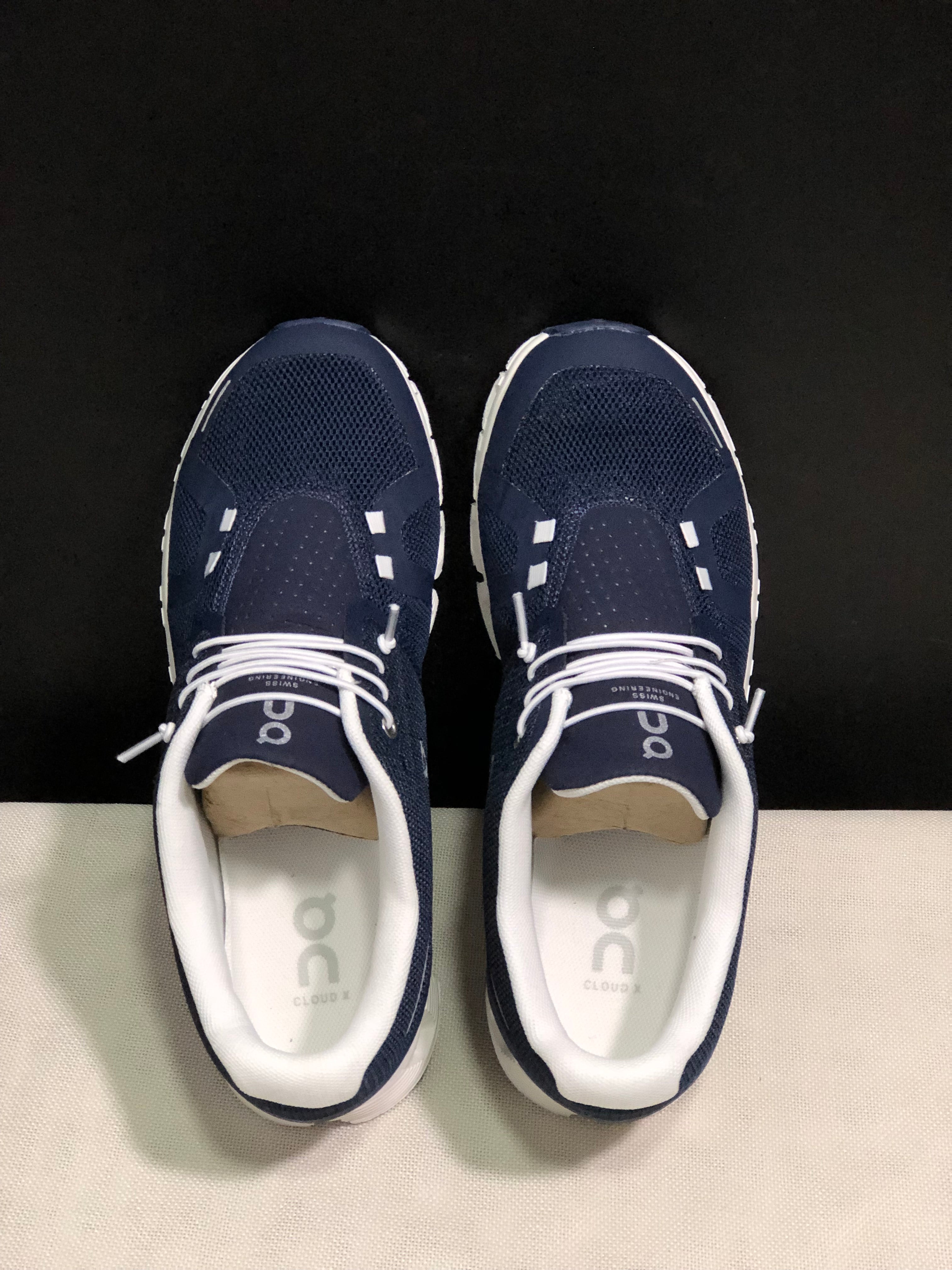 On Cloud 5 Dark blue and white