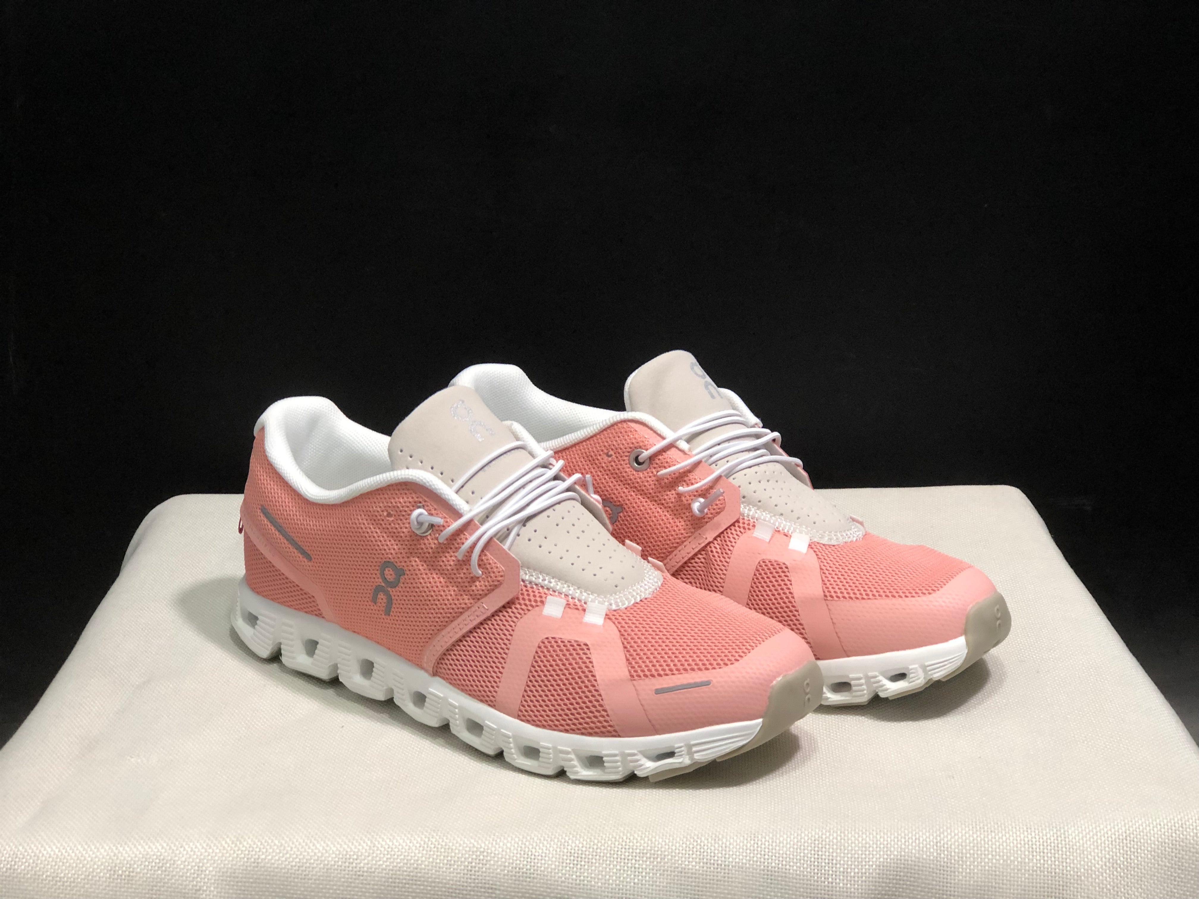 On Cloud 5 Rose pink + shell pink